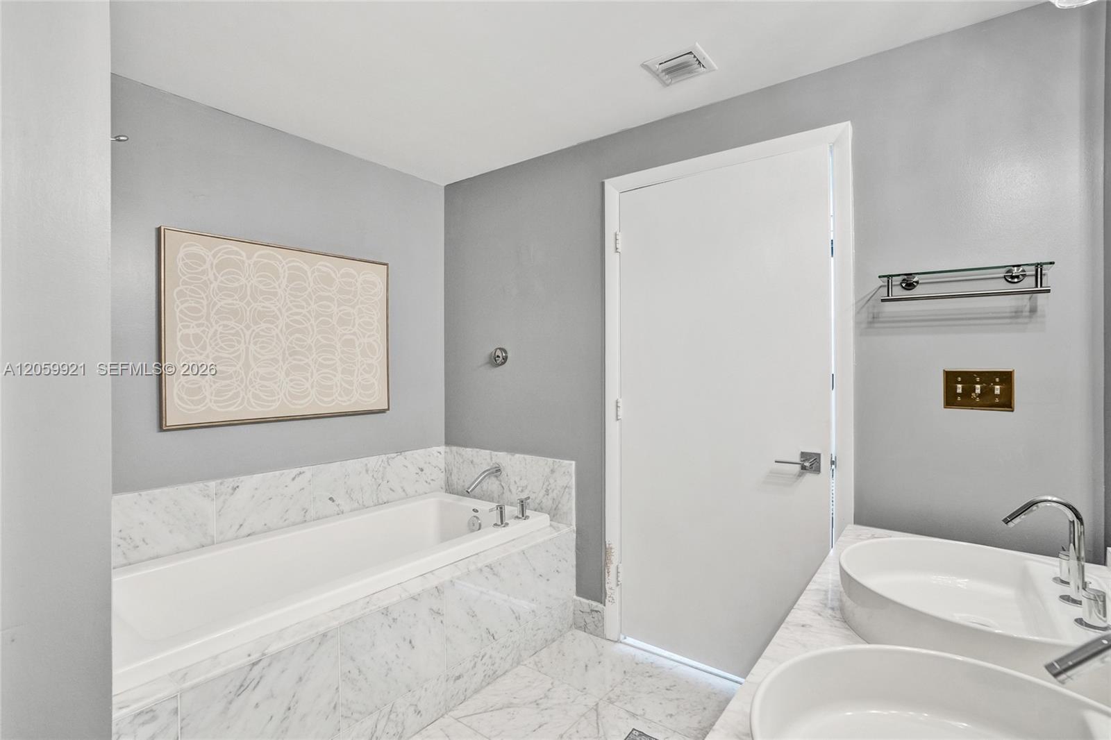 244 Biscayne Blvd # 3409