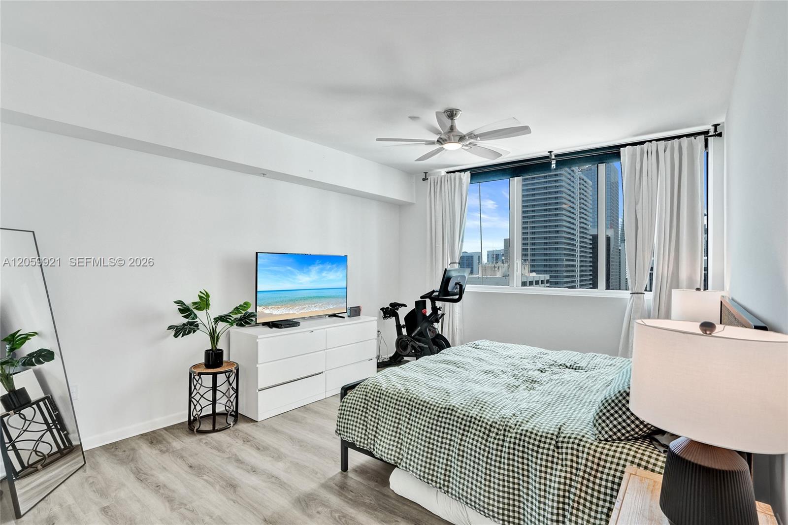 244 Biscayne Blvd # 3409