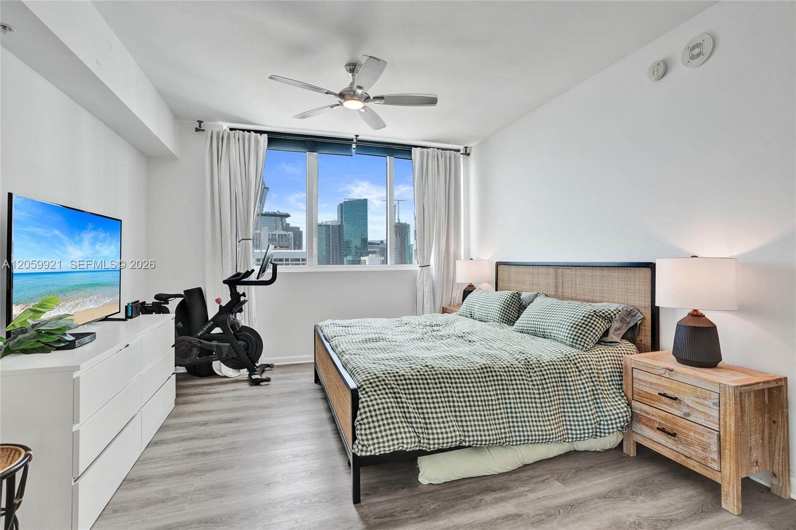 244 Biscayne Blvd # 3409