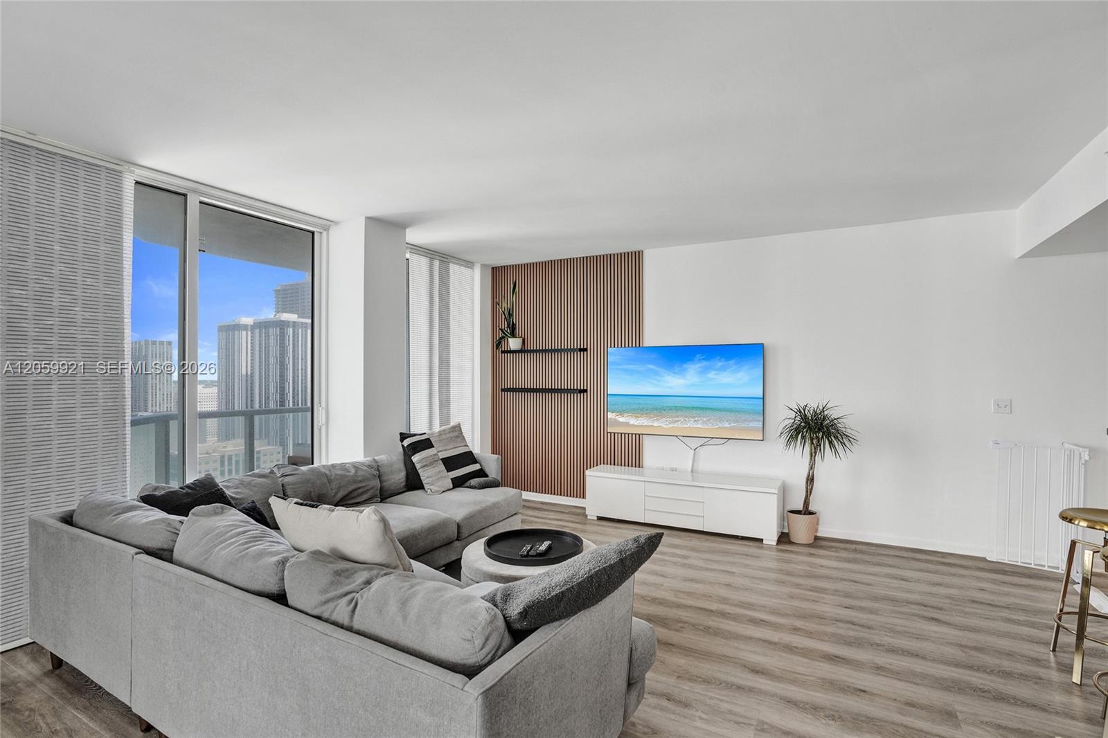 244 Biscayne Blvd # 3409