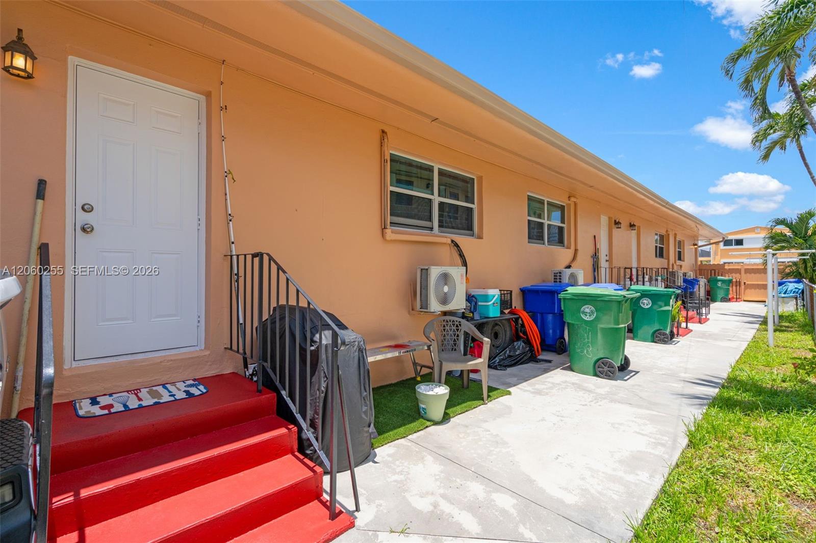 4450 W Flagler St