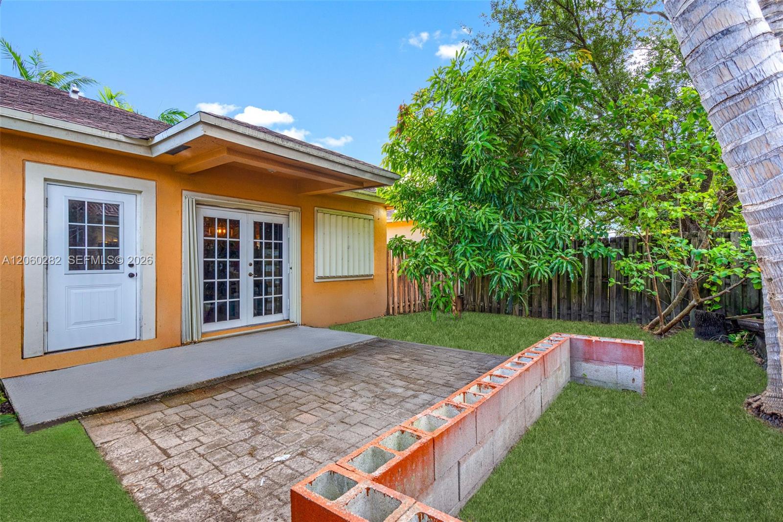 1523 SW 2nd Ct