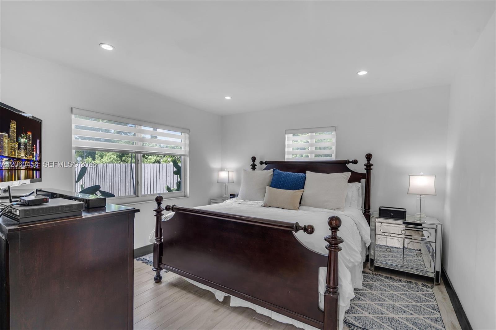 400/402 Central Blvd