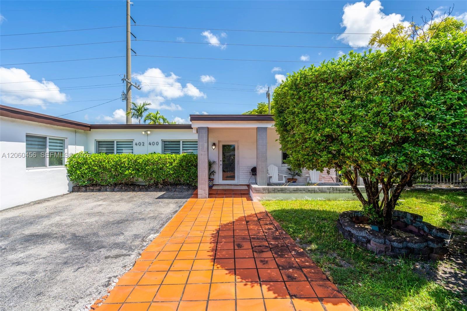 400/402 Central Blvd