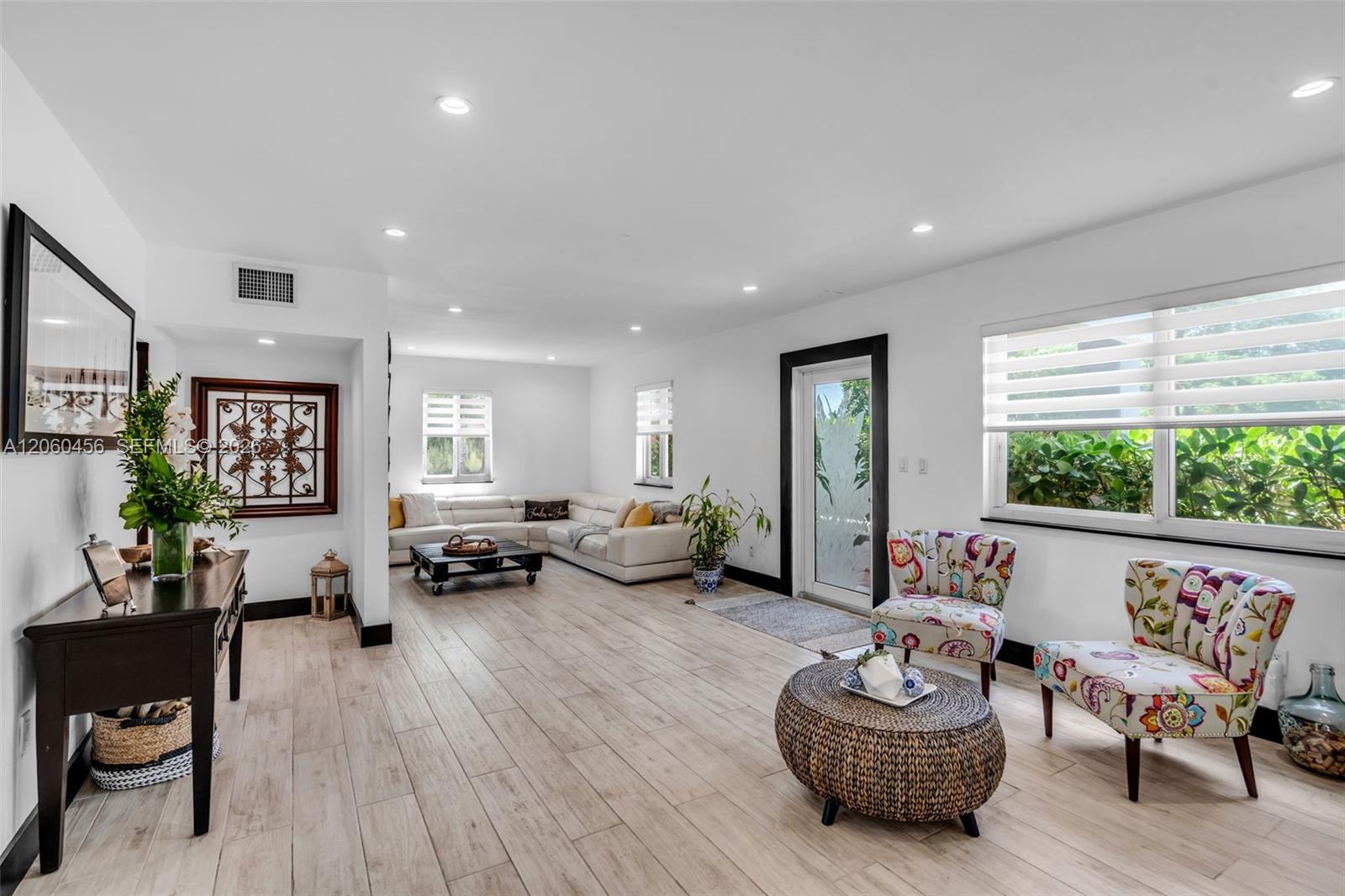 400/402 Central Blvd