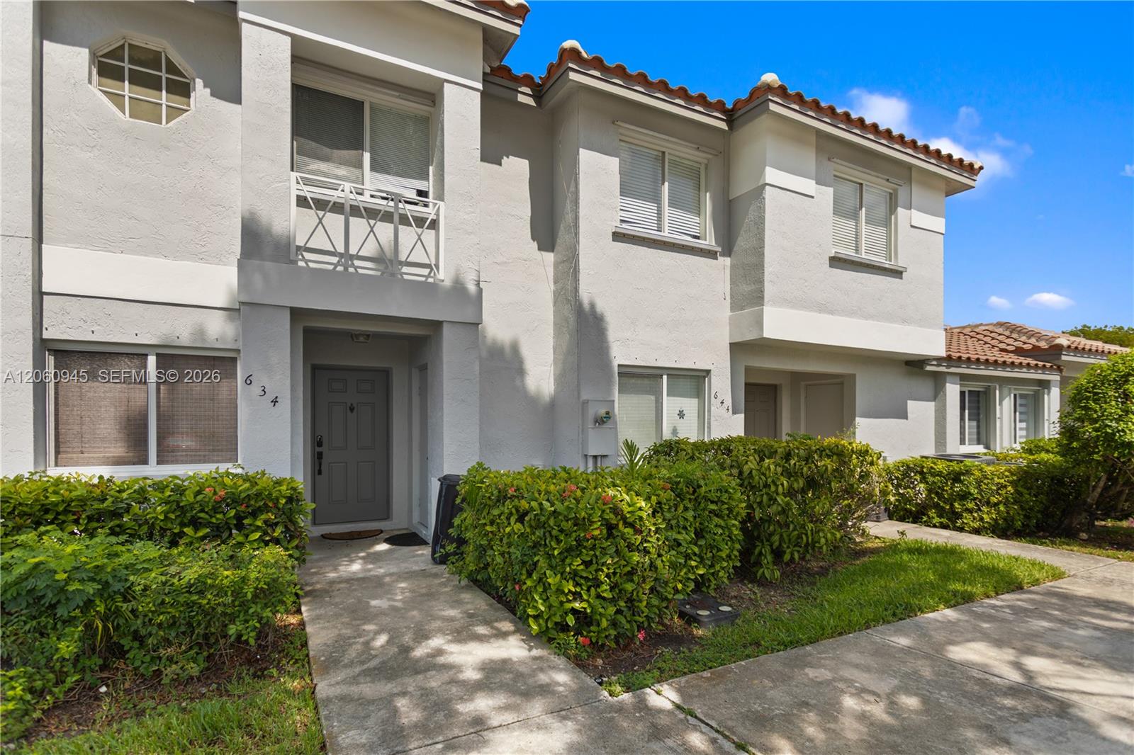 634 NW 208th Dr
