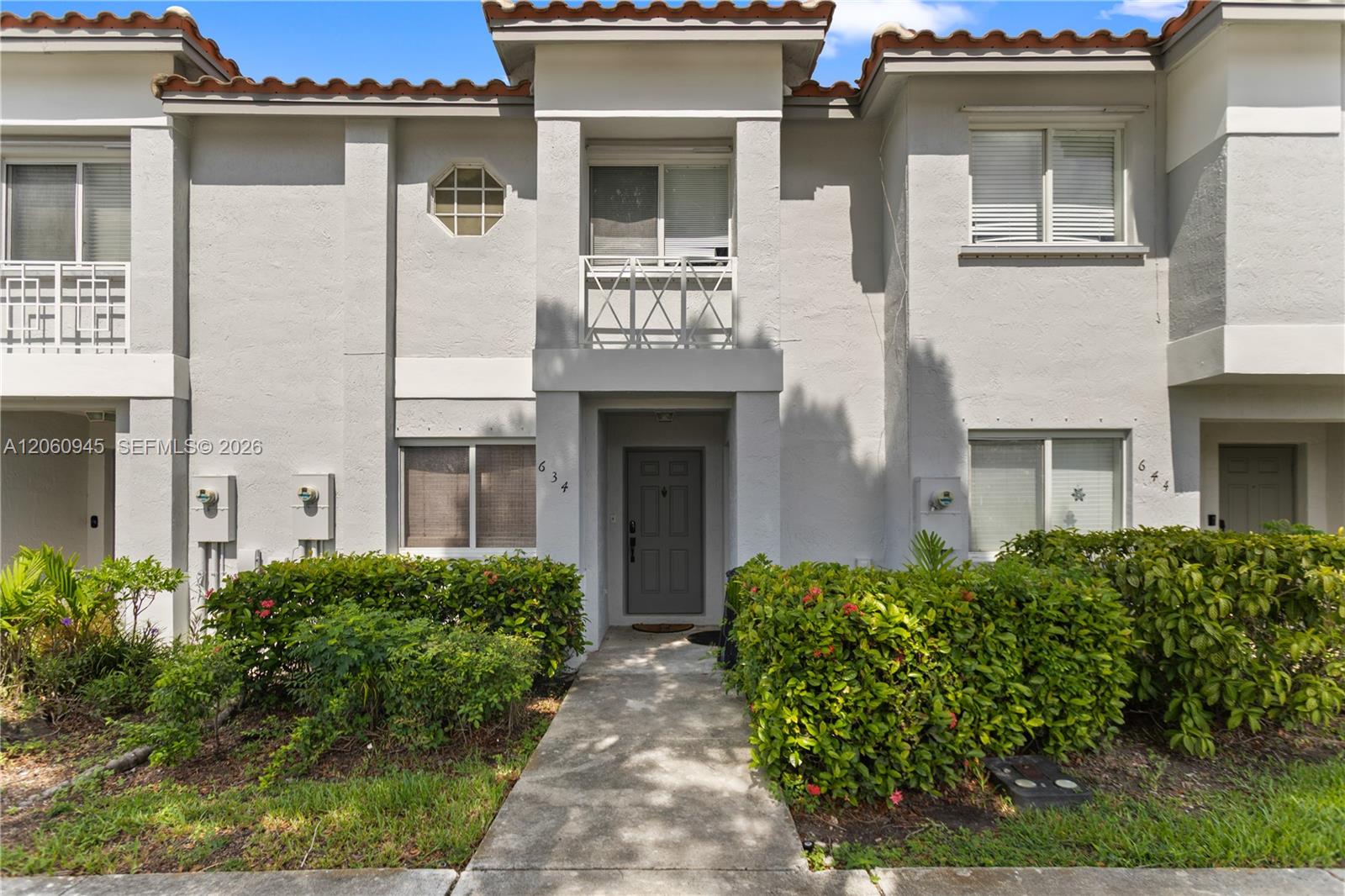 634 NW 208th Dr