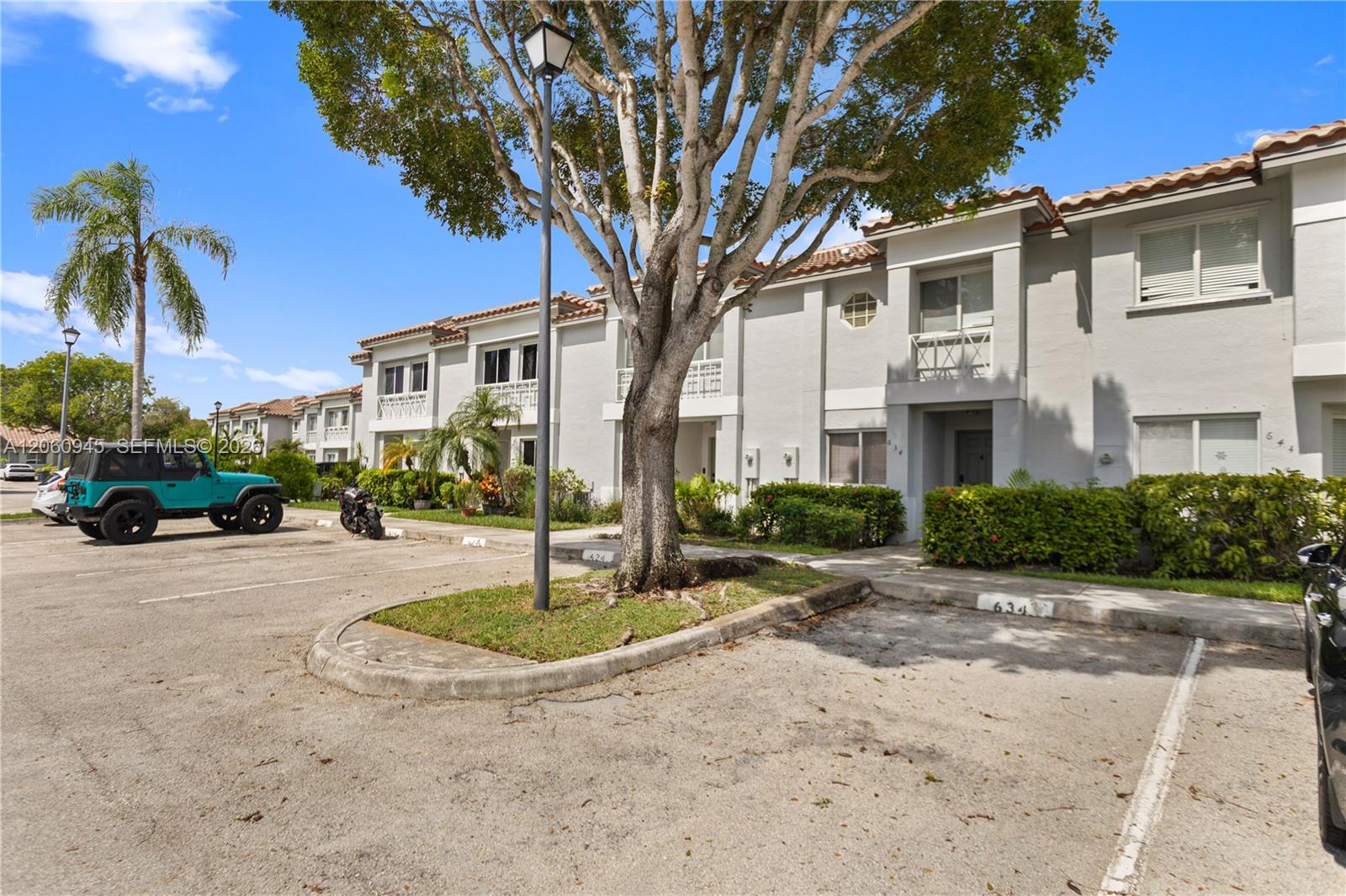 634 NW 208th Dr