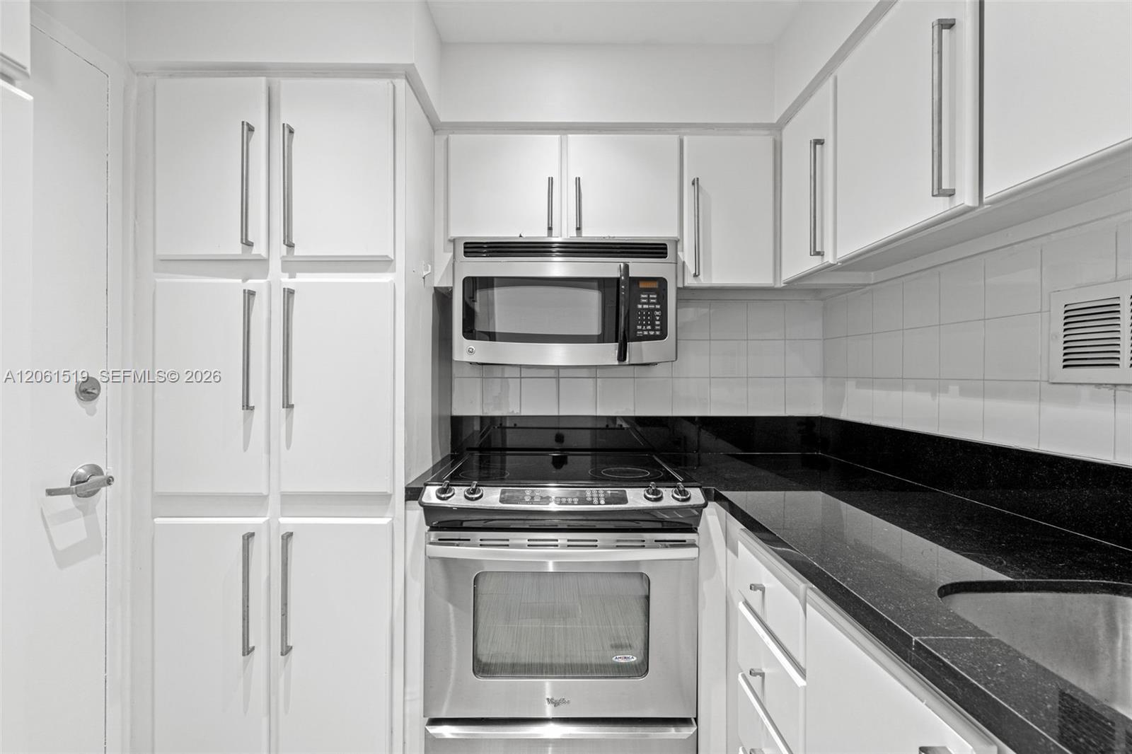 1000 West Ave # 609