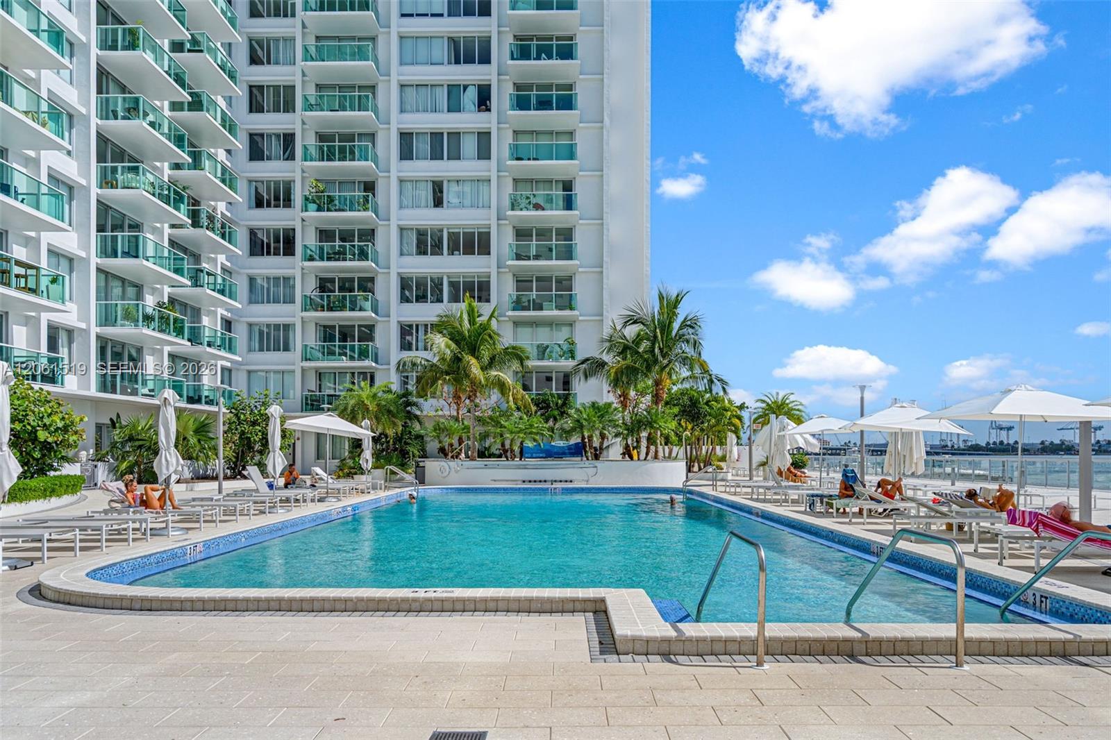 1000 West Ave # 609