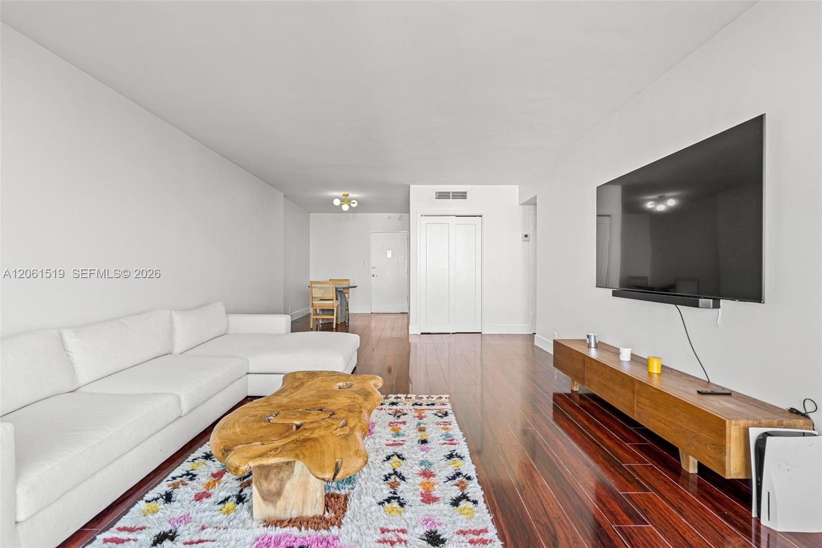 1000 West Ave # 609