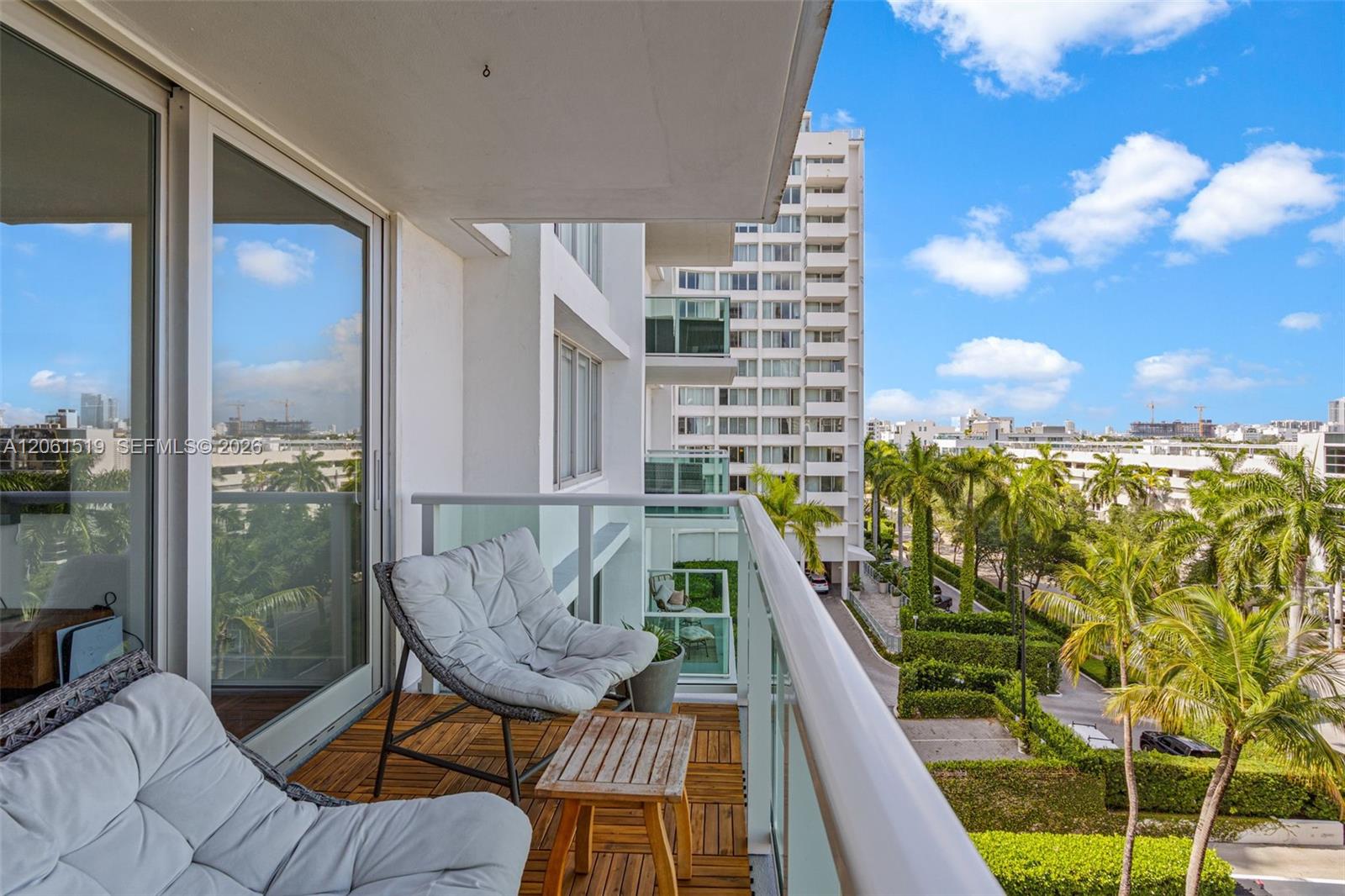 1000 West Ave # 609