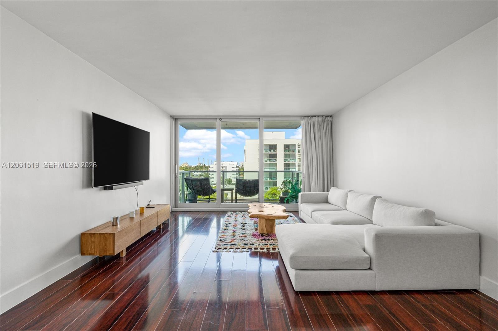 1000 West Ave # 609
