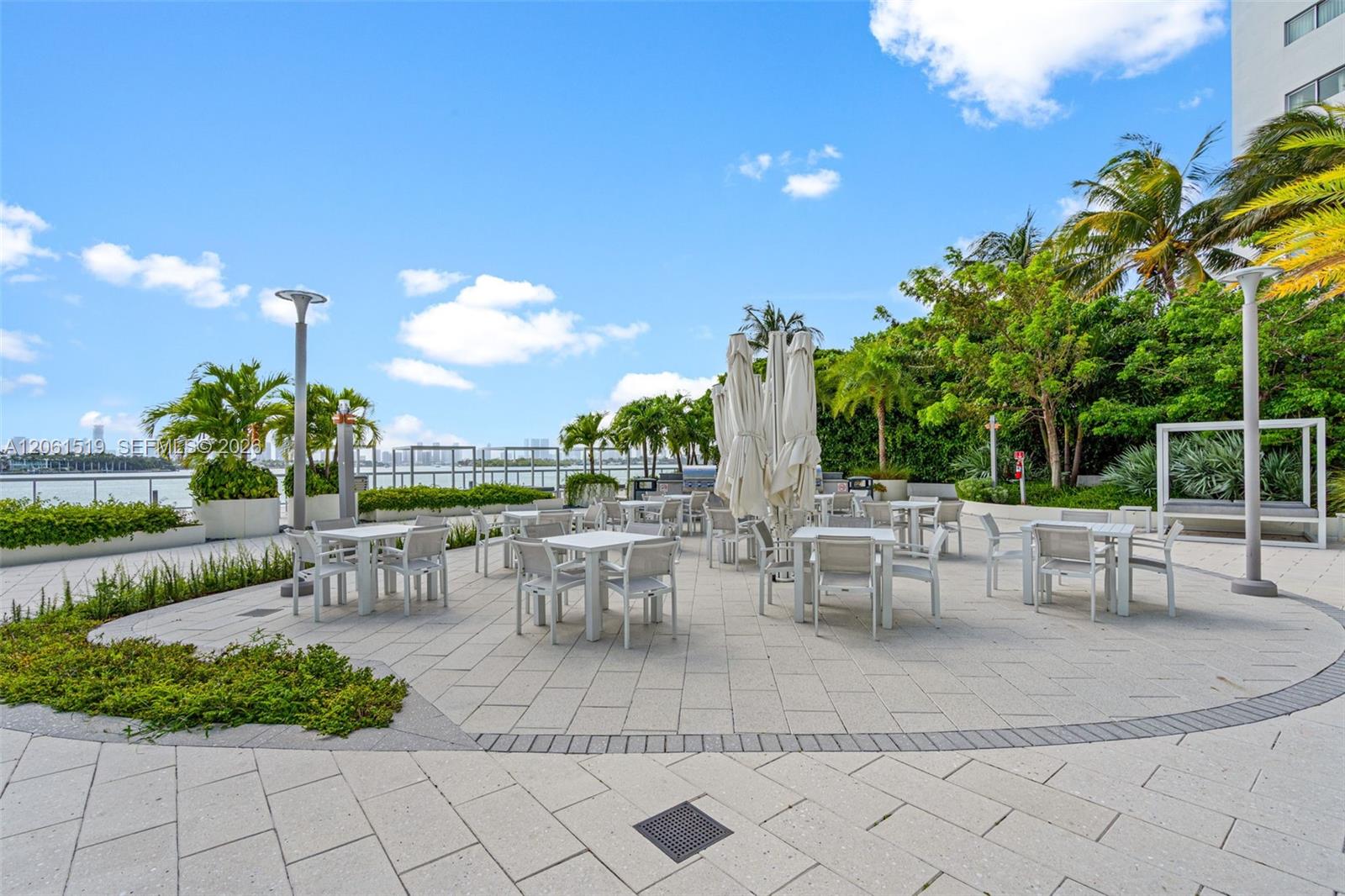 1000 West Ave # 609
