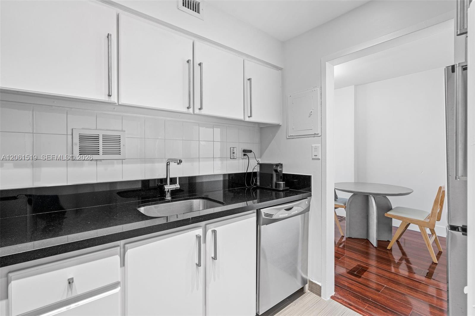 1000 West Ave # 609