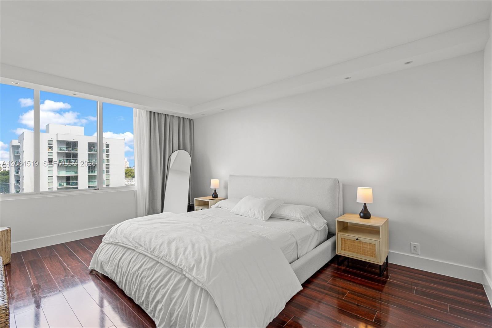 1000 West Ave # 609