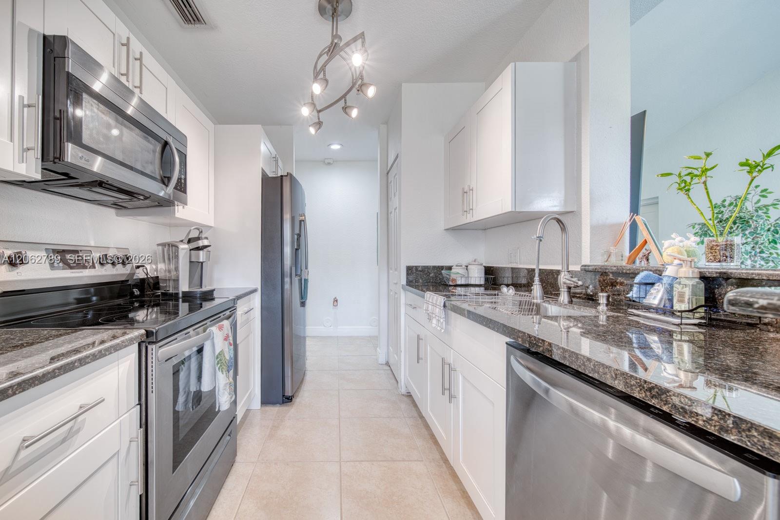 21130 SW 87th Ave # 304