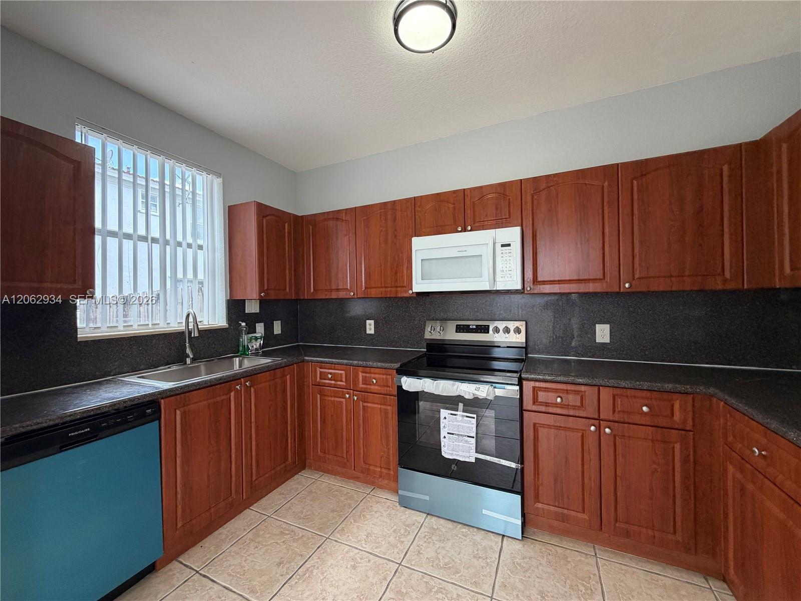 4096 SW 158th Ave # 65