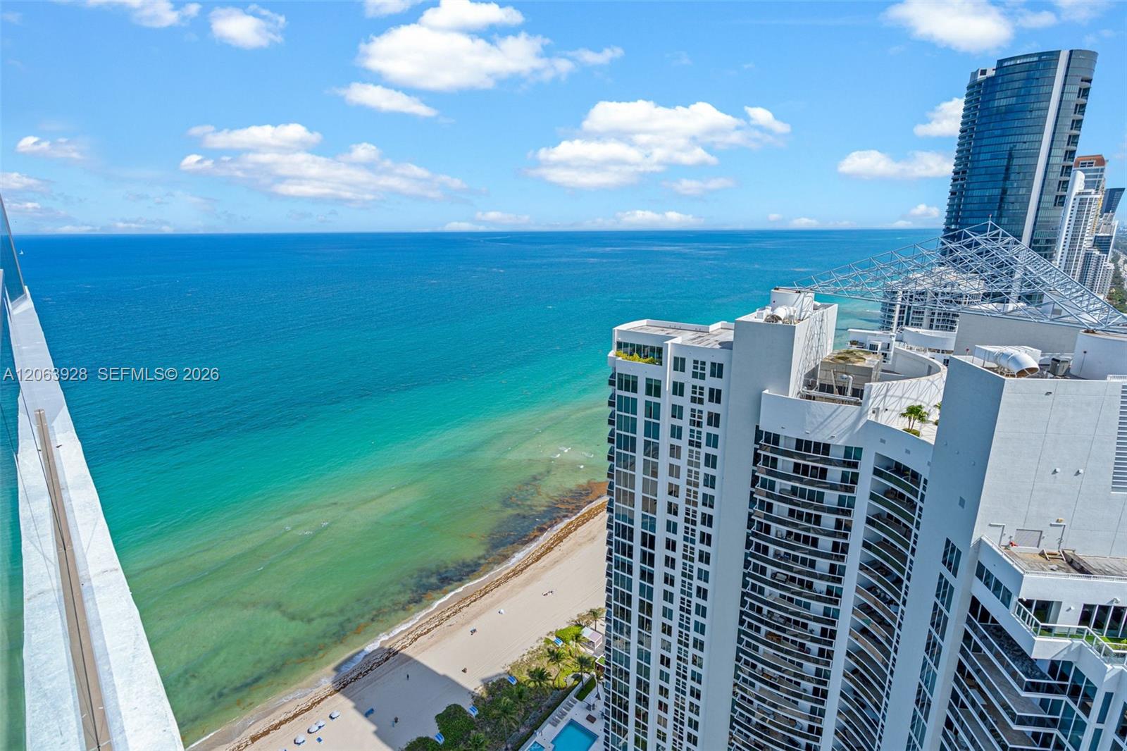 18975 Collins Ave # 3605