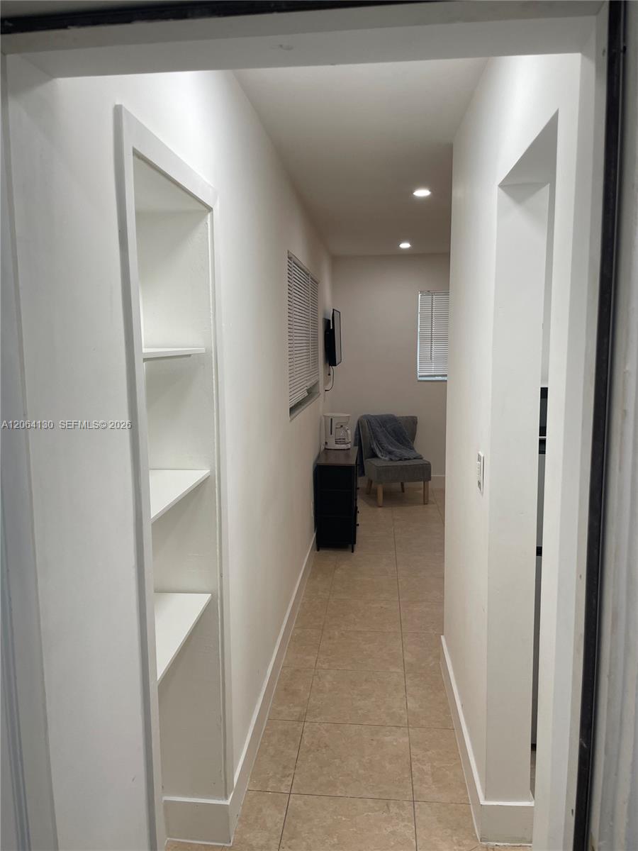 320 NE 160th St
