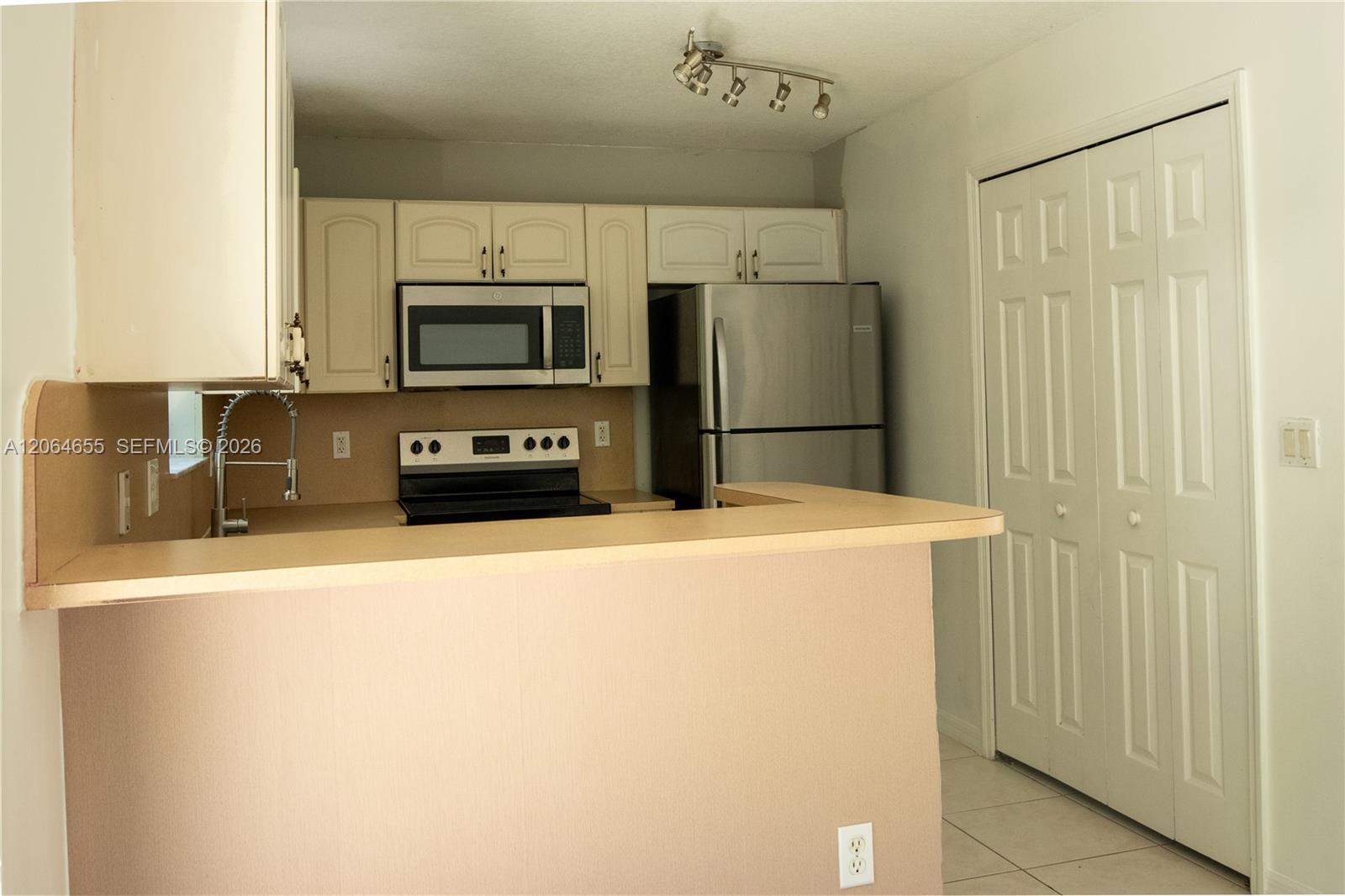 1240 SE 31st Ct # 32 Unit: 106-32