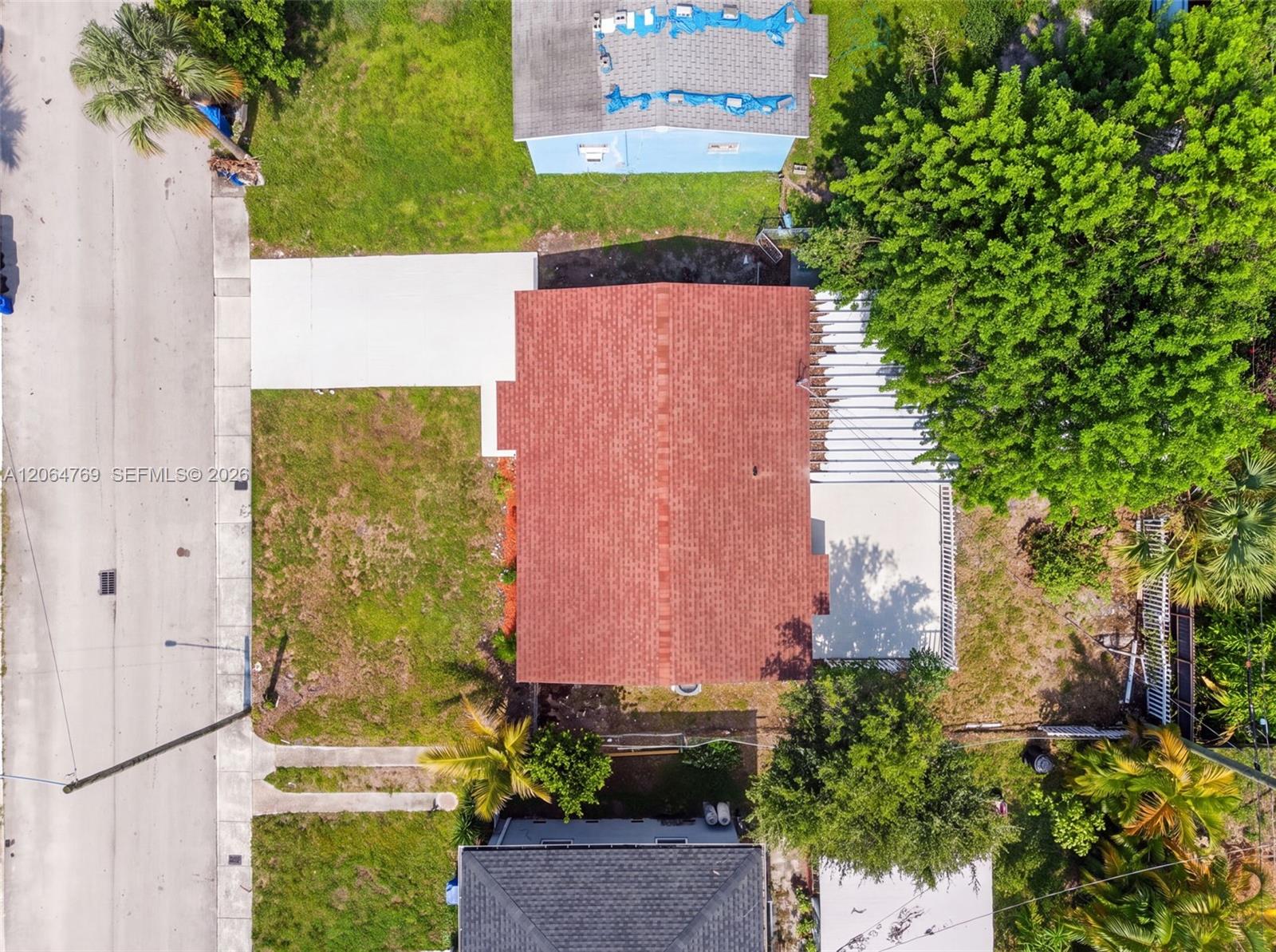 1583 NE 152nd St