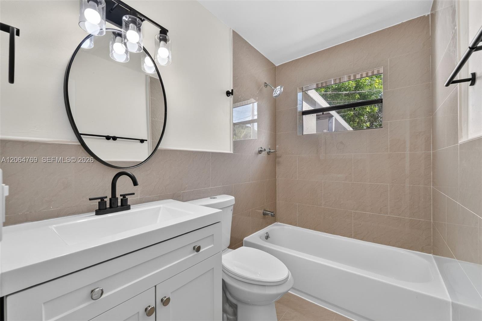 1583 NE 152nd St