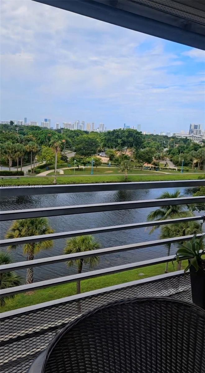 16850 S Glades Dr # 5C