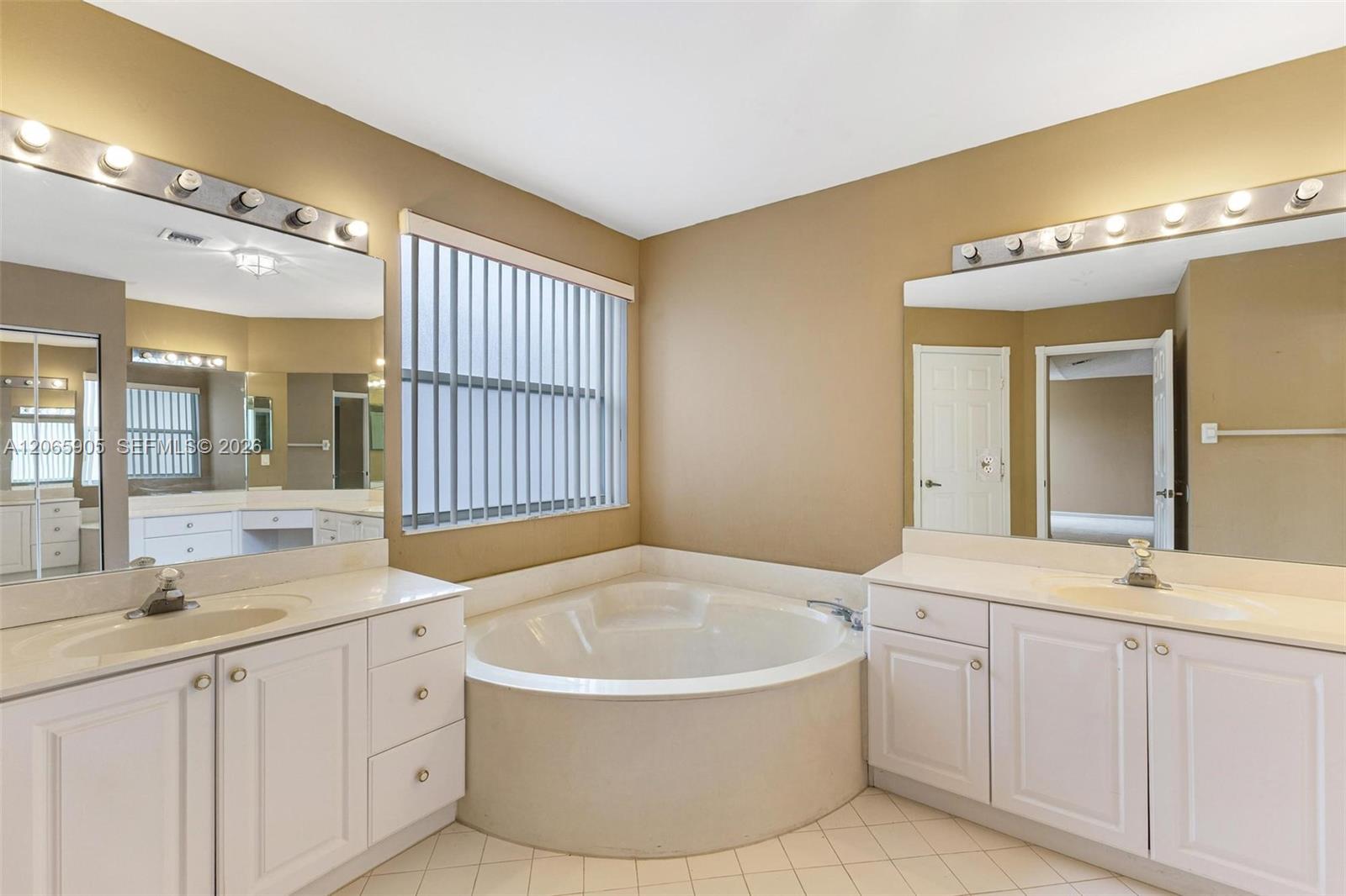 2138 Chagall Cir