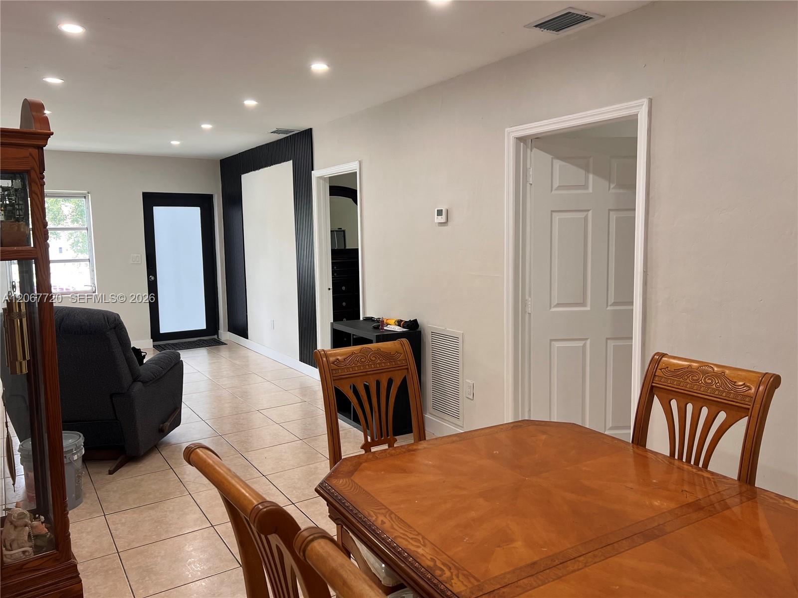 1318 NW 34th St