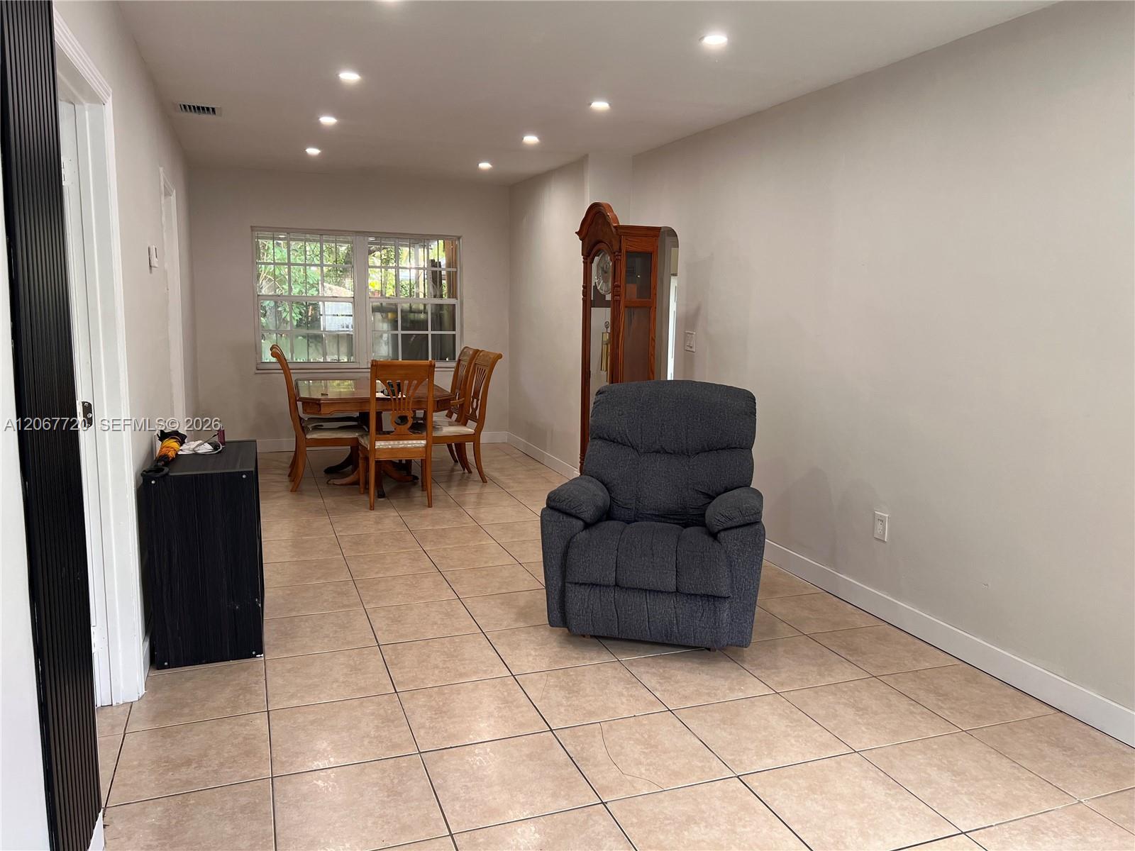 1318 NW 34th St