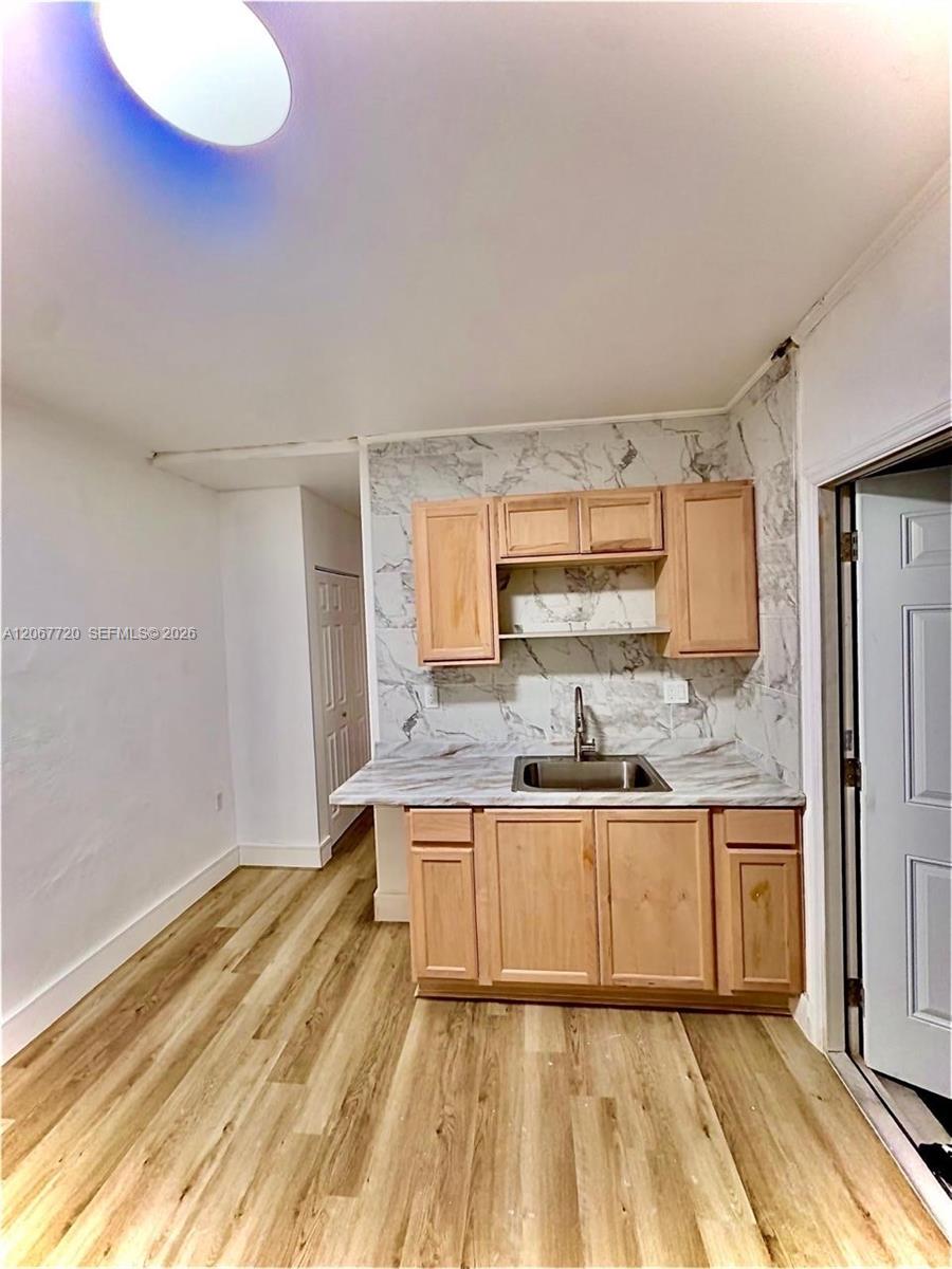 1318 NW 34th St