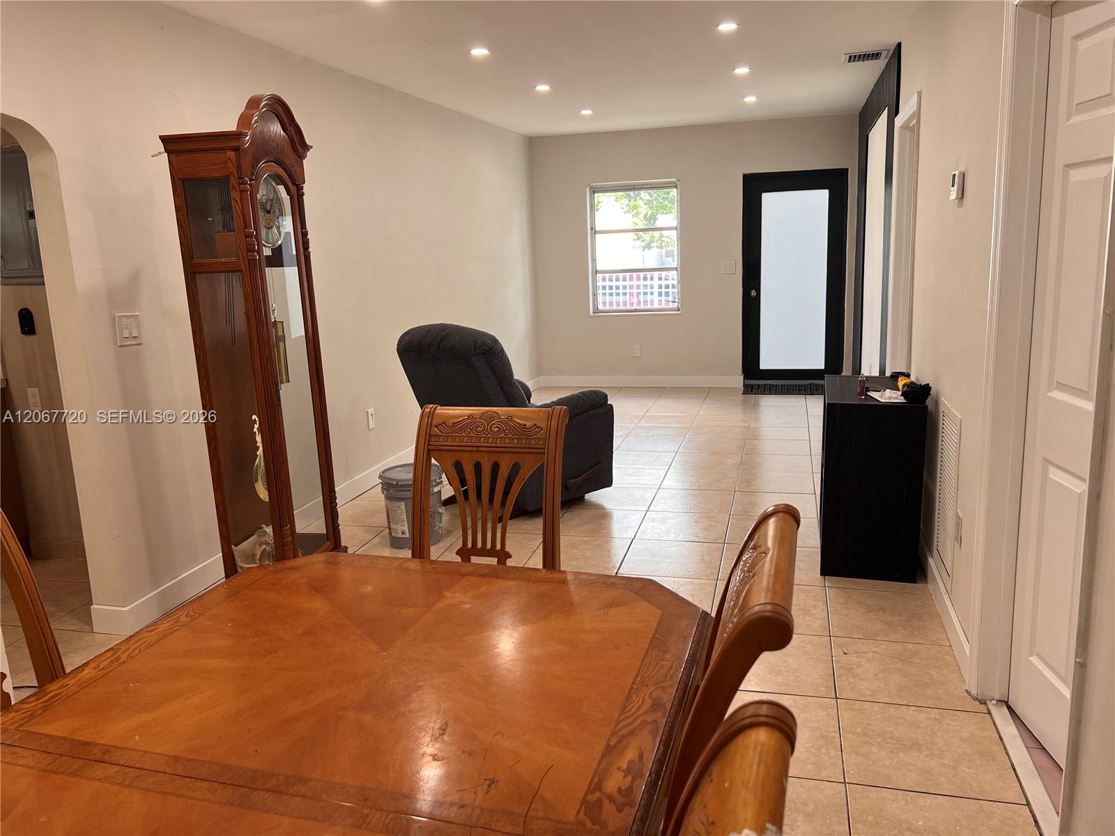1318 NW 34th St