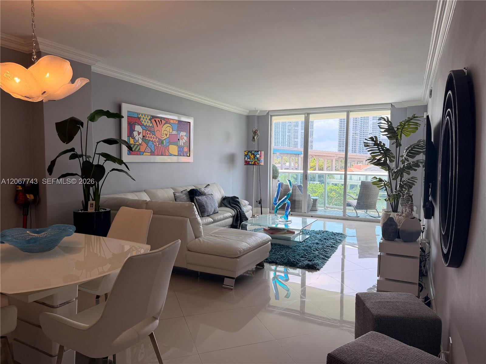 19390 Collins Ave # 509