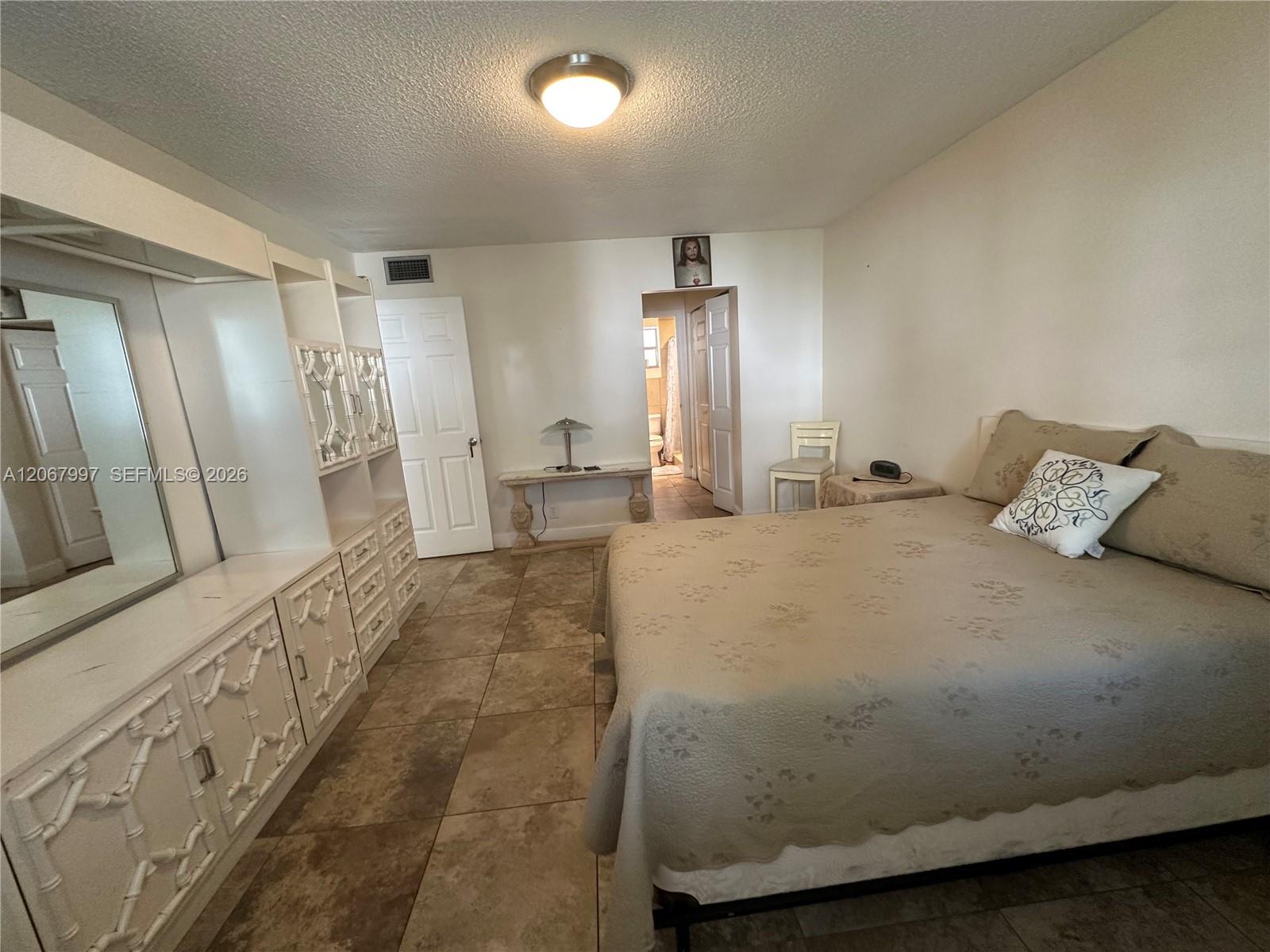 410 SE 2nd St # 115