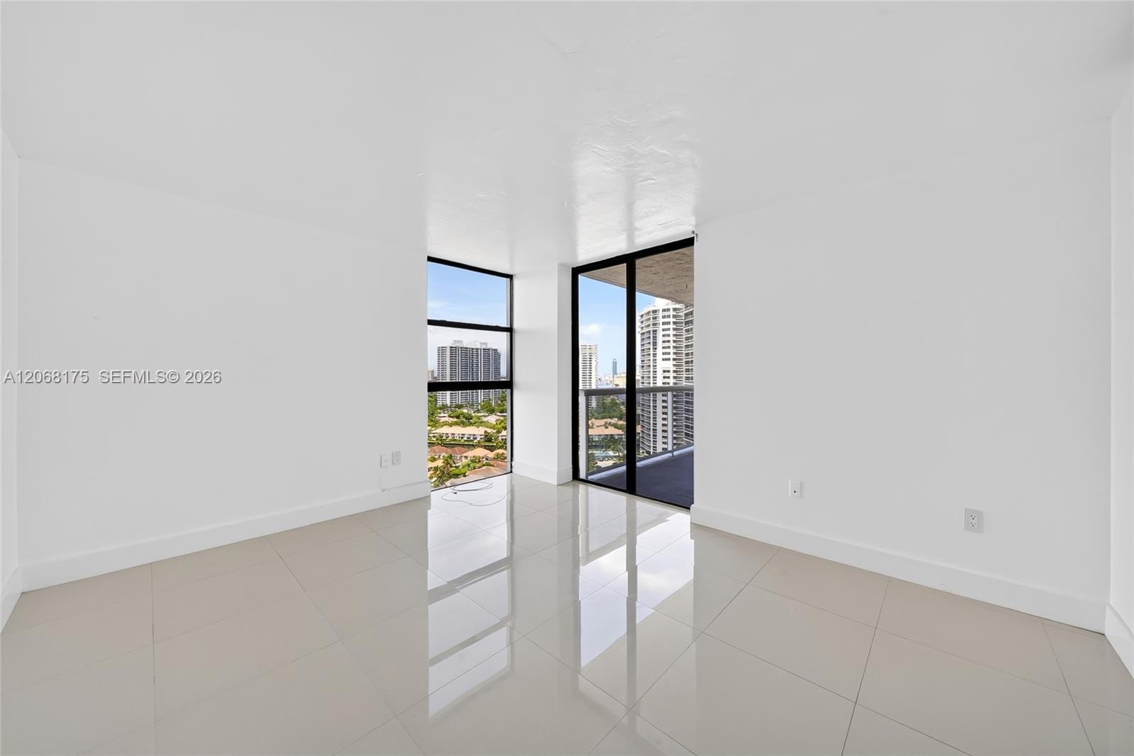 20505 E Country Club Dr # 2132