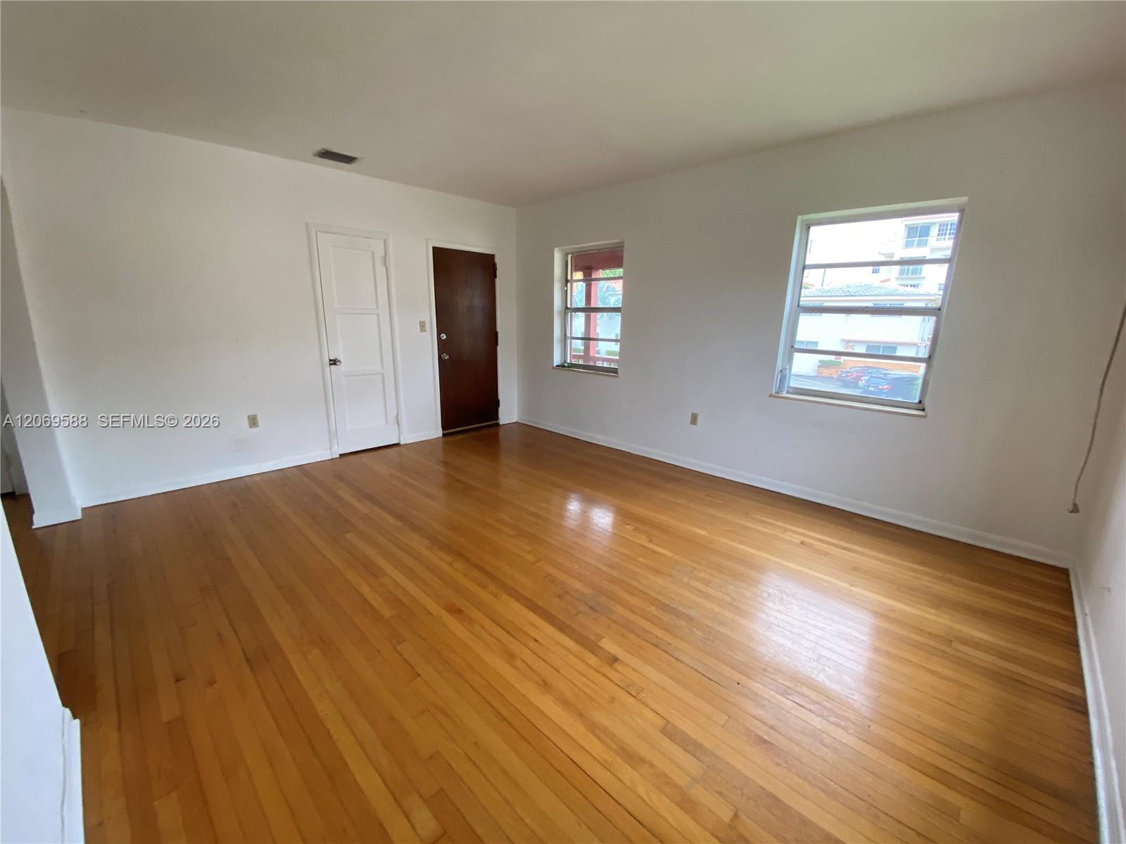 33 Madeira Ave # 3