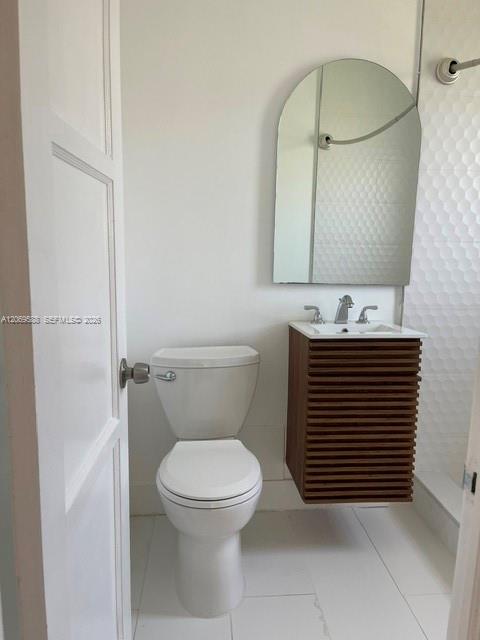 33 Madeira Ave # 3
