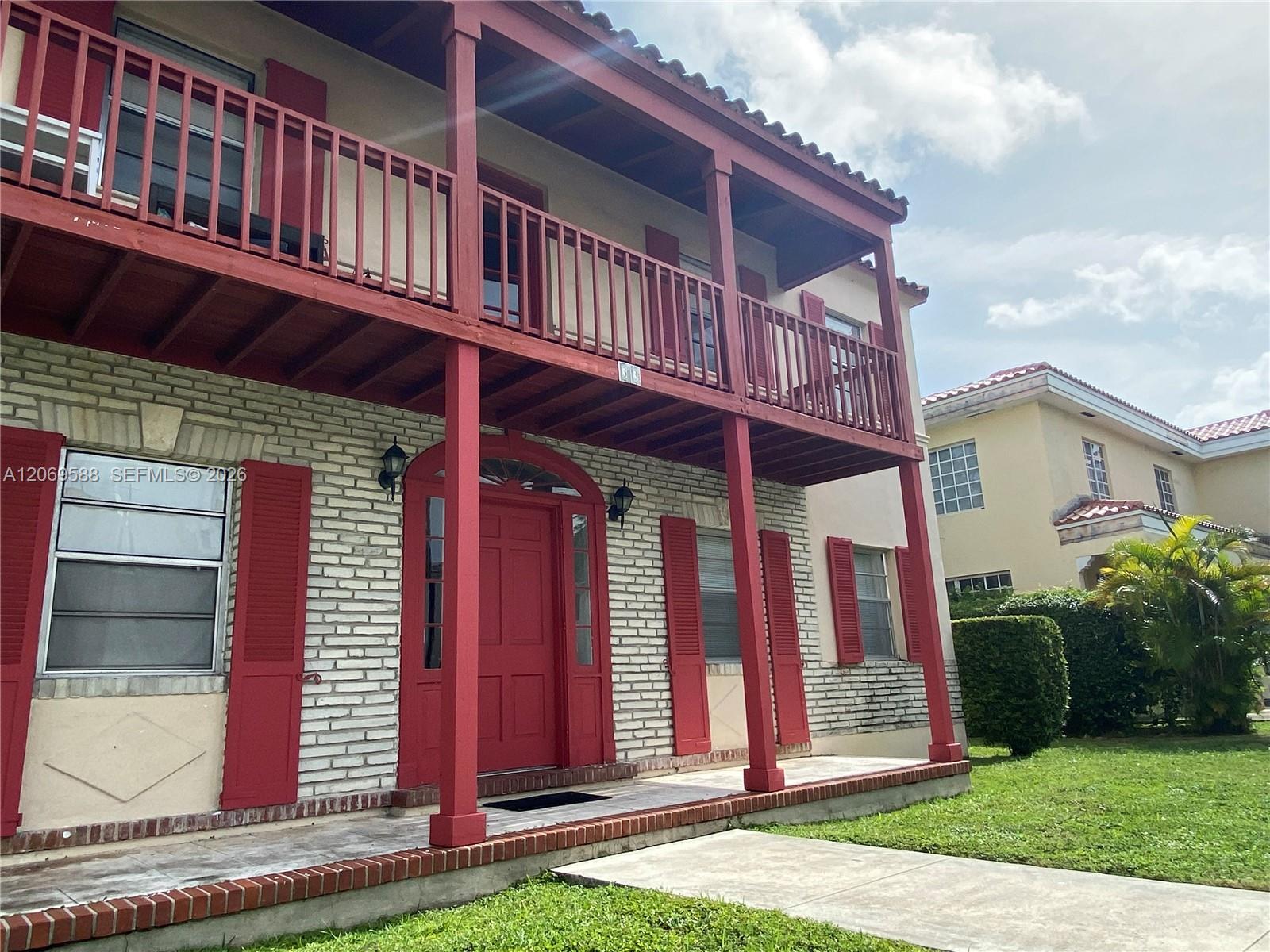 33 Madeira Ave # 3