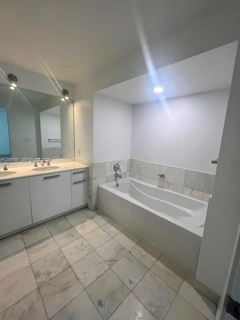 1060 Brickell Ave # 2217