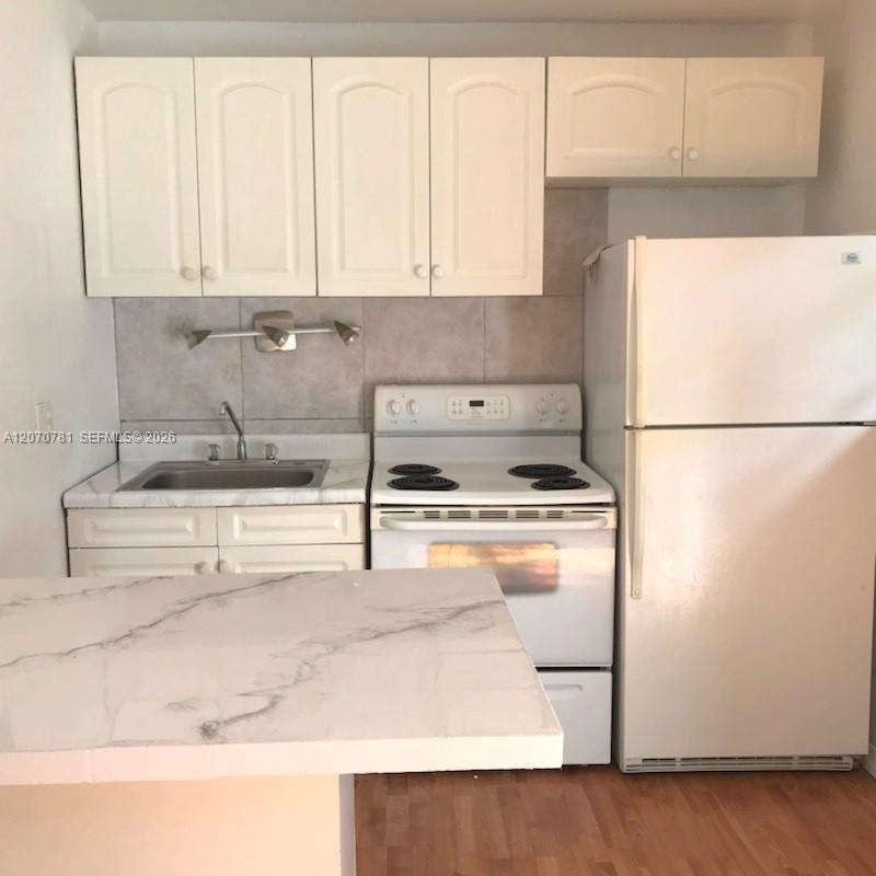 712 SW 14th Ave # 3