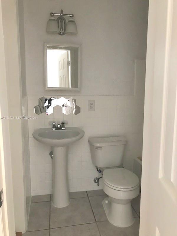 712 SW 14th Ave # 3