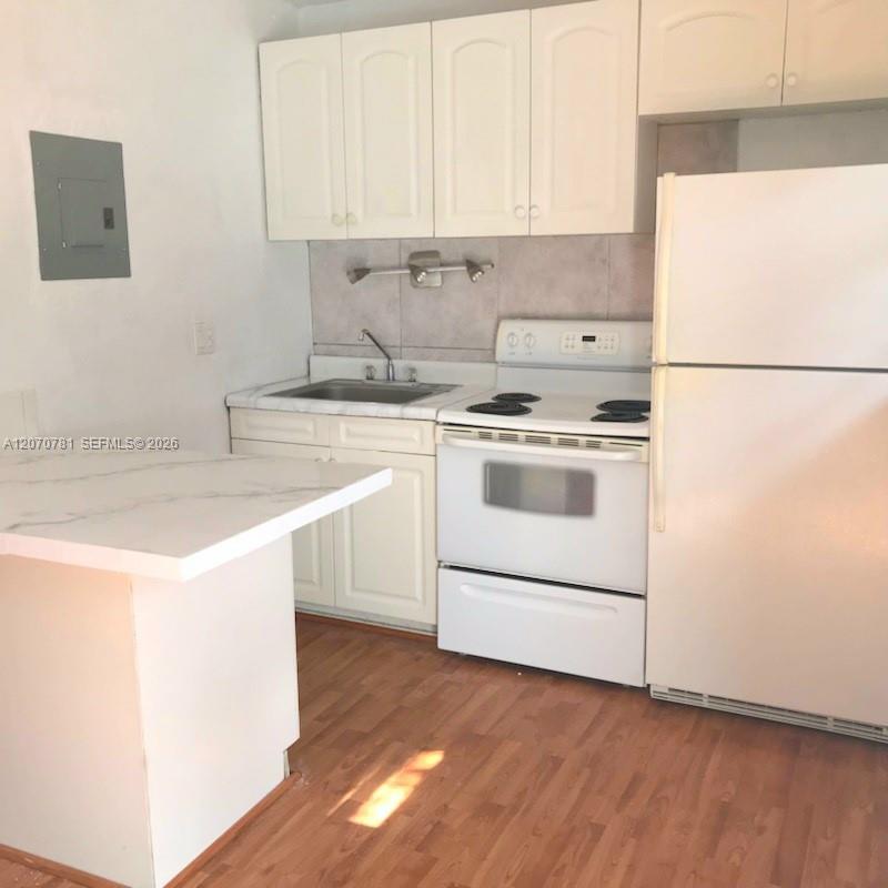 712 SW 14th Ave # 3