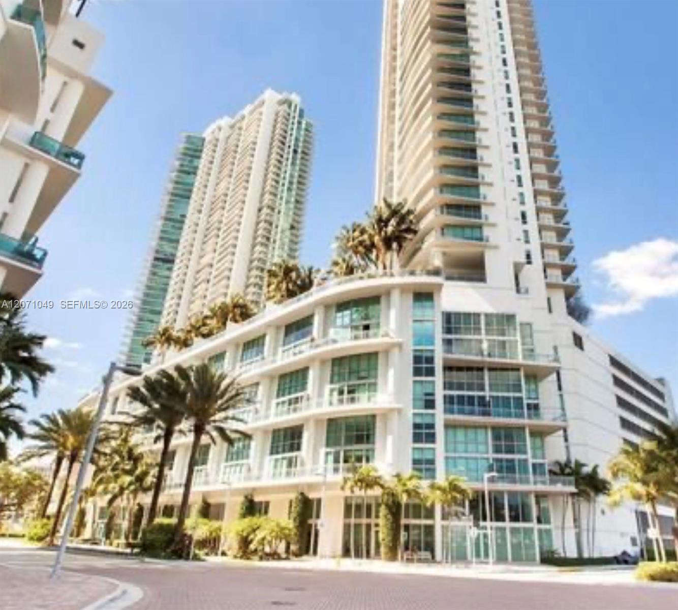 90 SW 3rd St # 3408