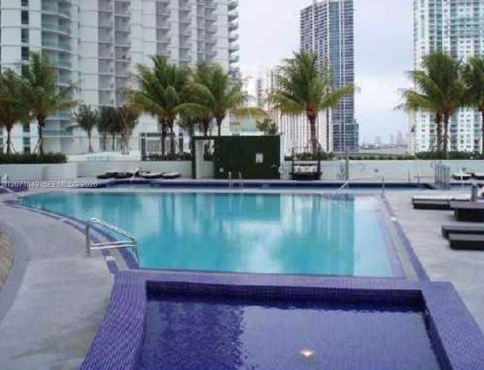 90 SW 3rd St # 3408