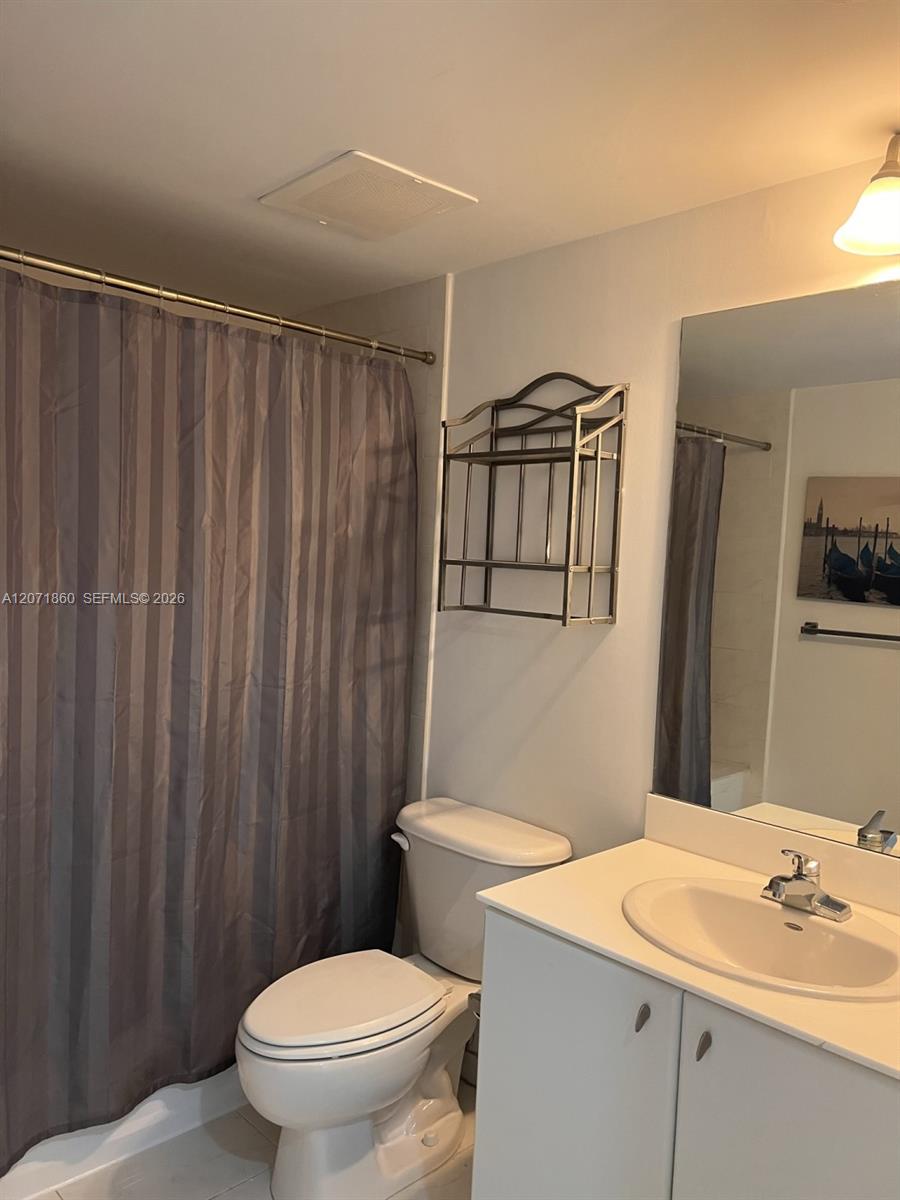 2740 SW 28th Ter # 206