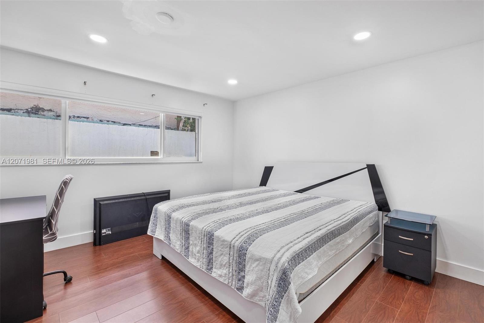 2430 SW 22nd Ter