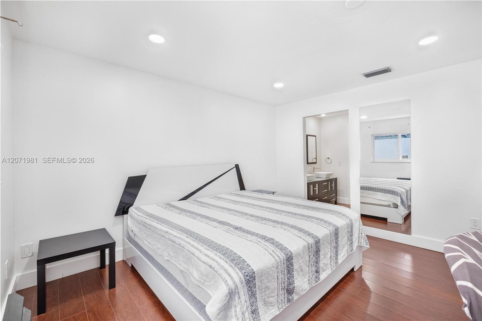 2430 SW 22nd Ter