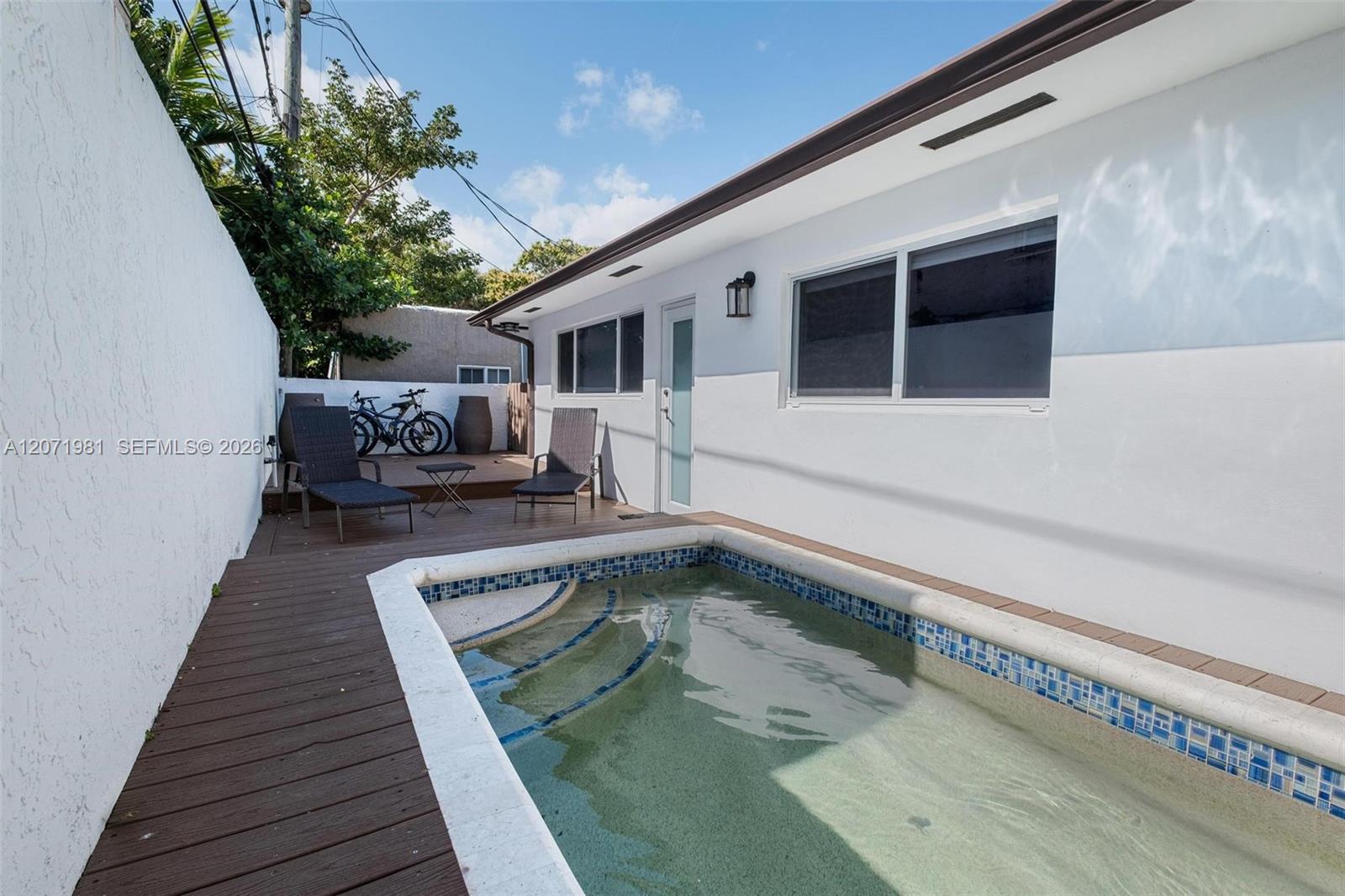 2430 SW 22nd Ter