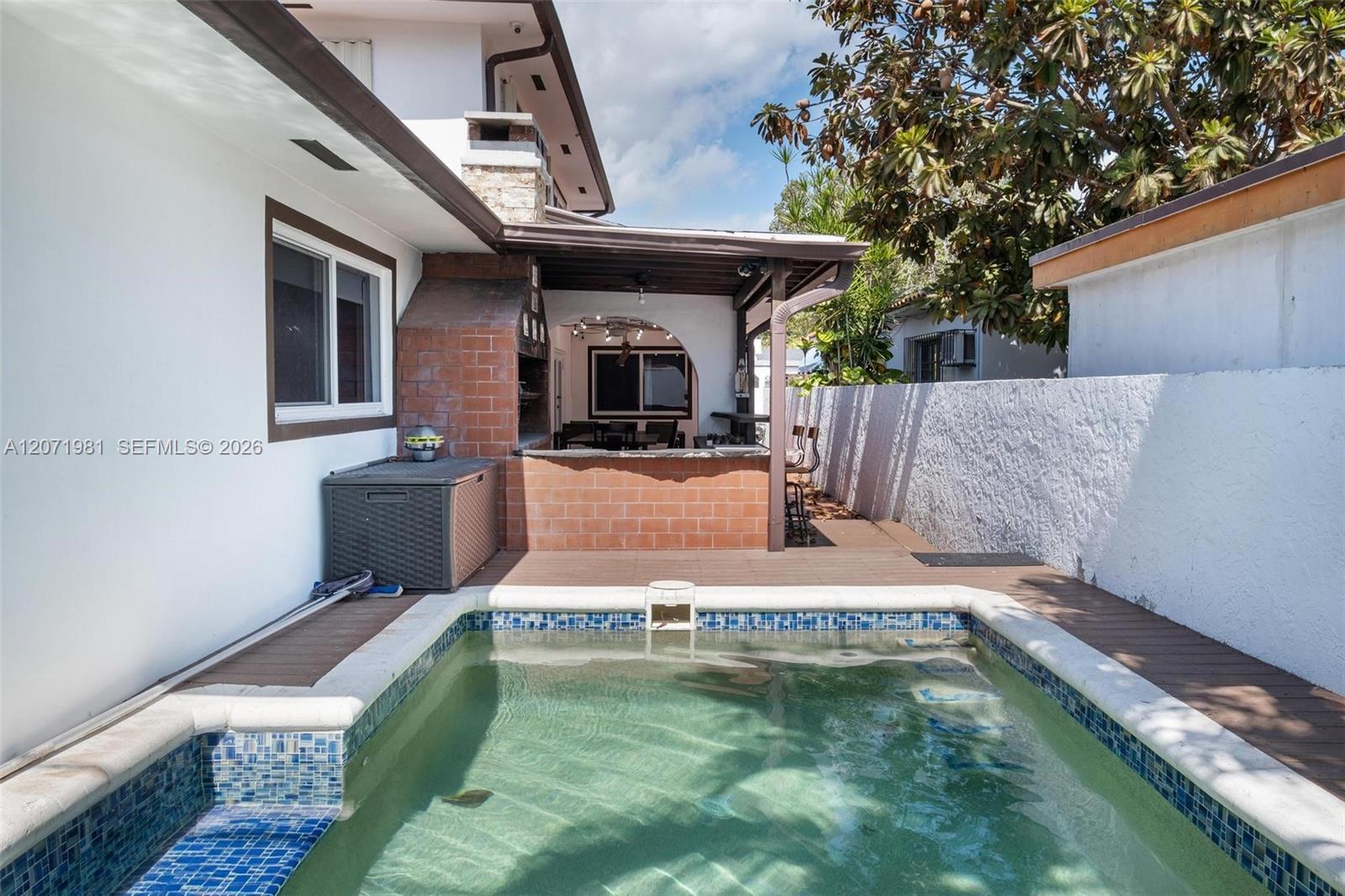 2430 SW 22nd Ter